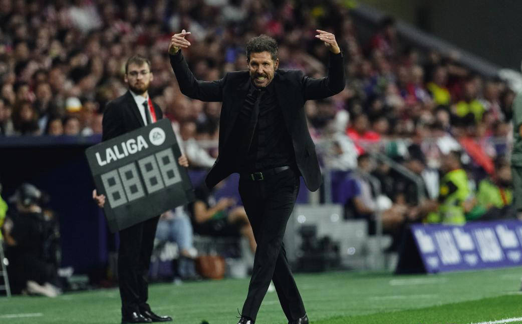 访中也提到, 积极进攻制, 他肯定全队